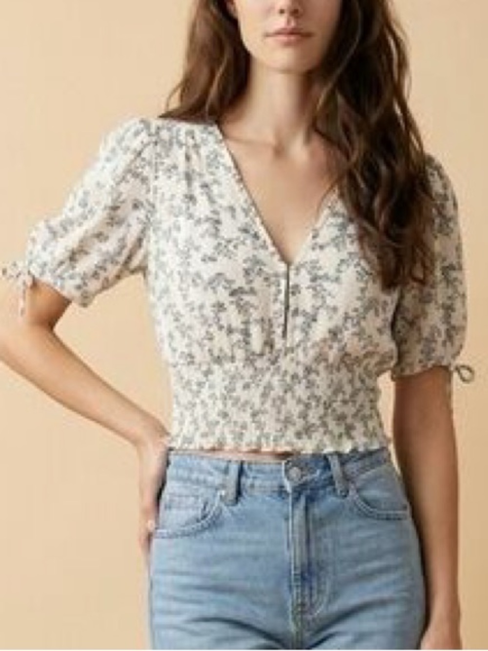 Abercrombie & Fitch White Floral V-Neck Smocked Waist Top - Size Small